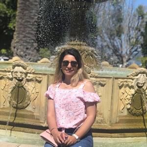 Meet your Posher, Mina